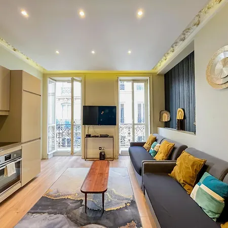 Urbanflat 61 - 3 Bedrooms Center Of Appartamento *